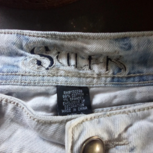 Short size 9 ( box BH ) - Picture 3 of 3